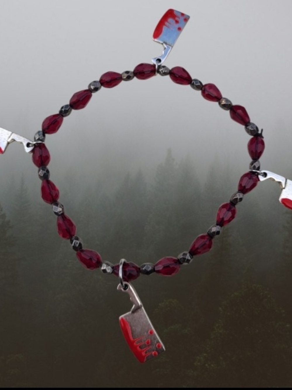 Unbranded Garnet Red Beaded Charm Bracelet with Cleaver Charms